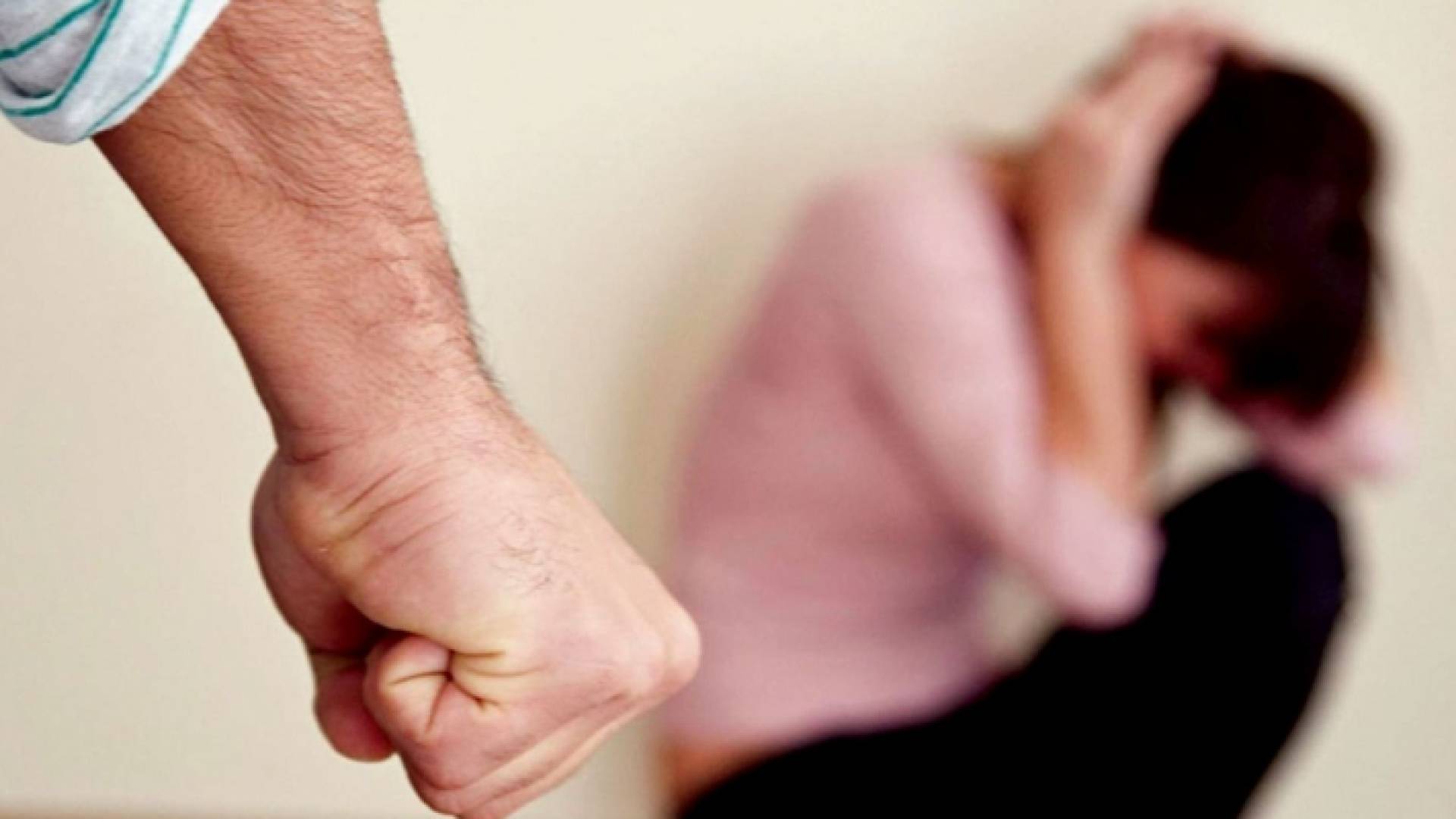 الأب الجاني واصل ضرب ابنته بسلك كهربائي حتى لفظت أنفاسها الأخيرة