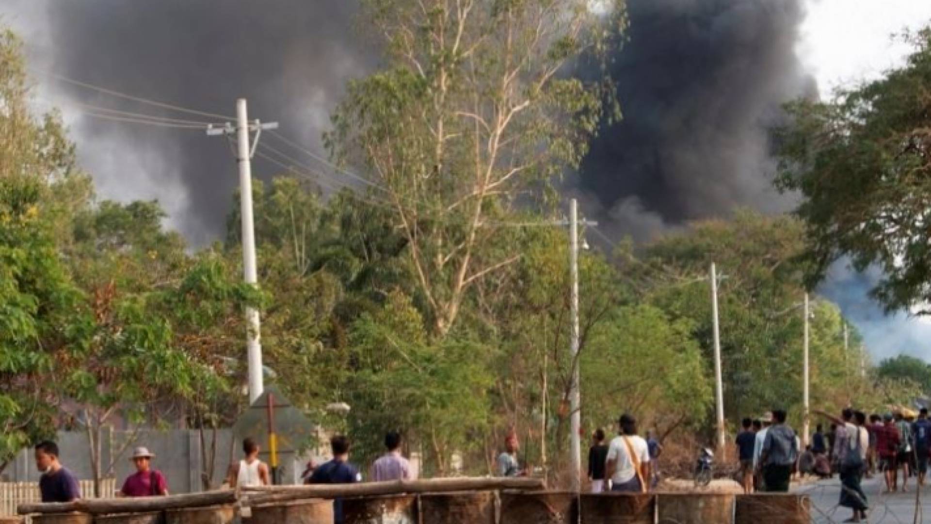 جانب من الحرائق التي تسبب بها جيش ميانمار في قرية "كين ما"