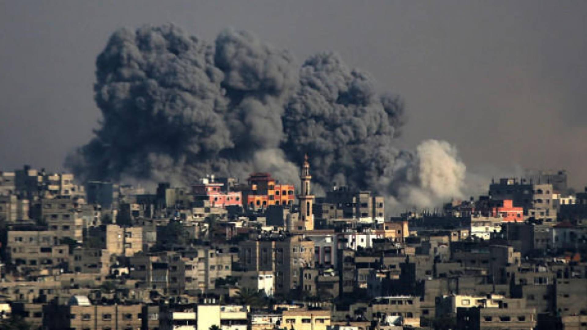 قصف إسرائيلي يستهدف مناطق مدنية في غزة