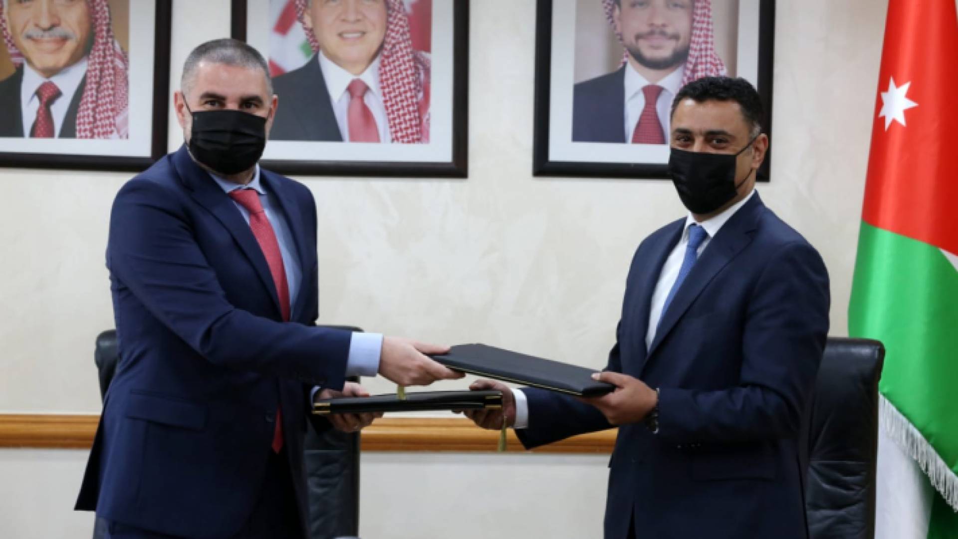 مذكرة تفاهم بين مجلس النواب وصندوق الملك عبد الله لتنفيذ "الزمالة البرلمانية"