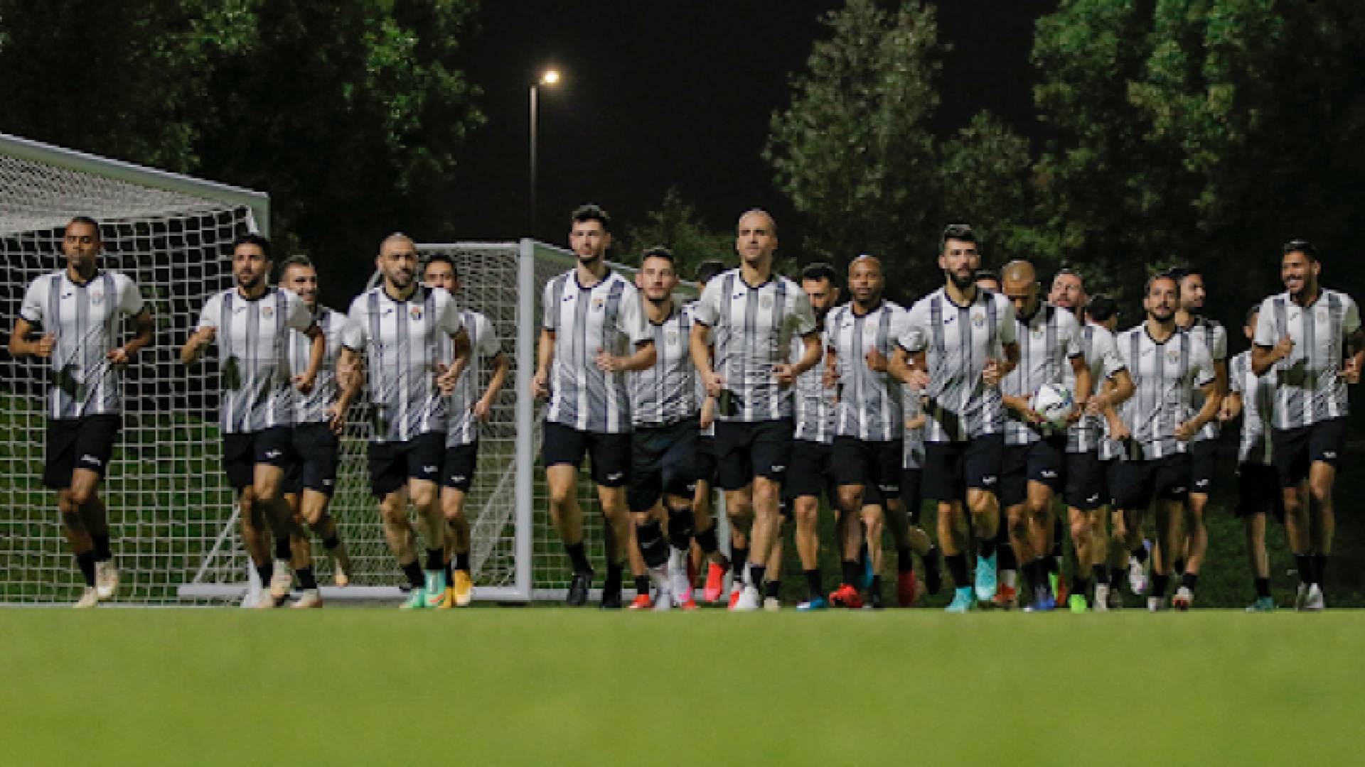 تمرين للمنتخب الوطني لكرة القدم