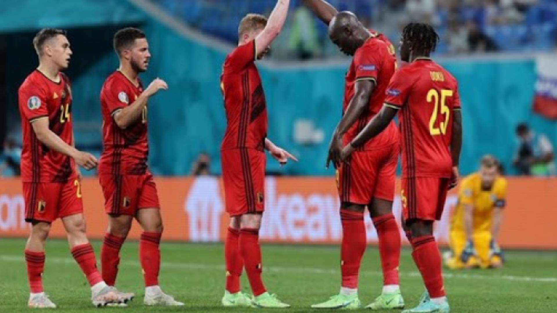 بلجيكا تواصل الزحف في اليورو وتتخطى فنلندا