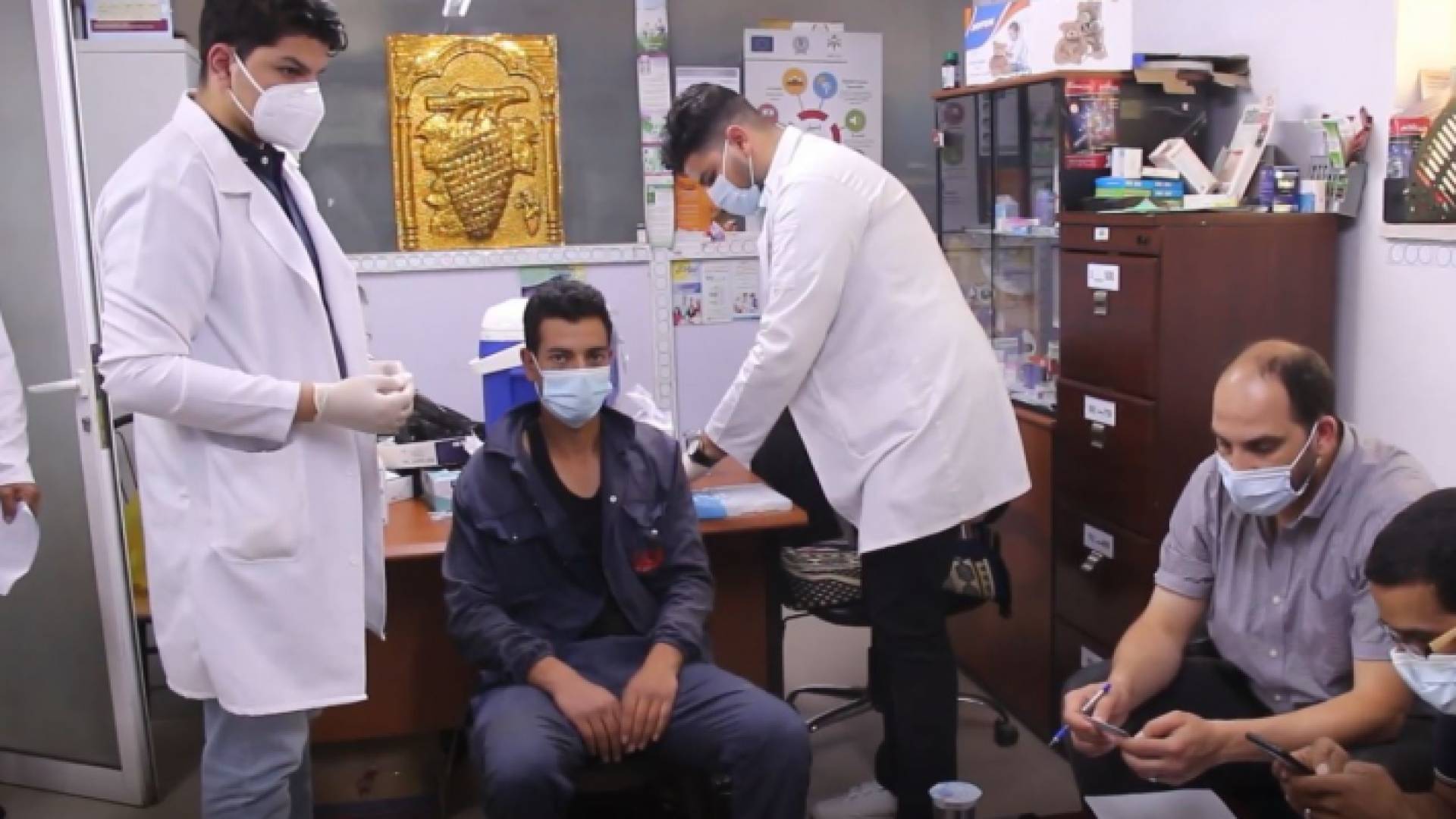 حملة لتطعيم العاملين بالمصانع في المفرق