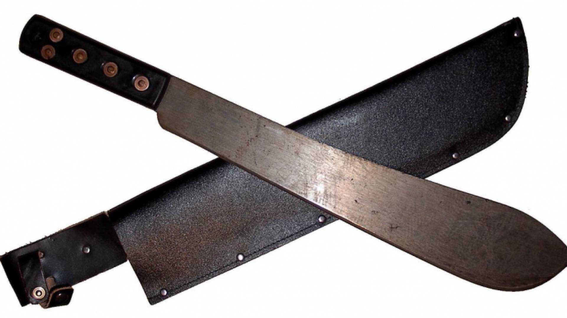 الشاب نفذ جريمته بساطور