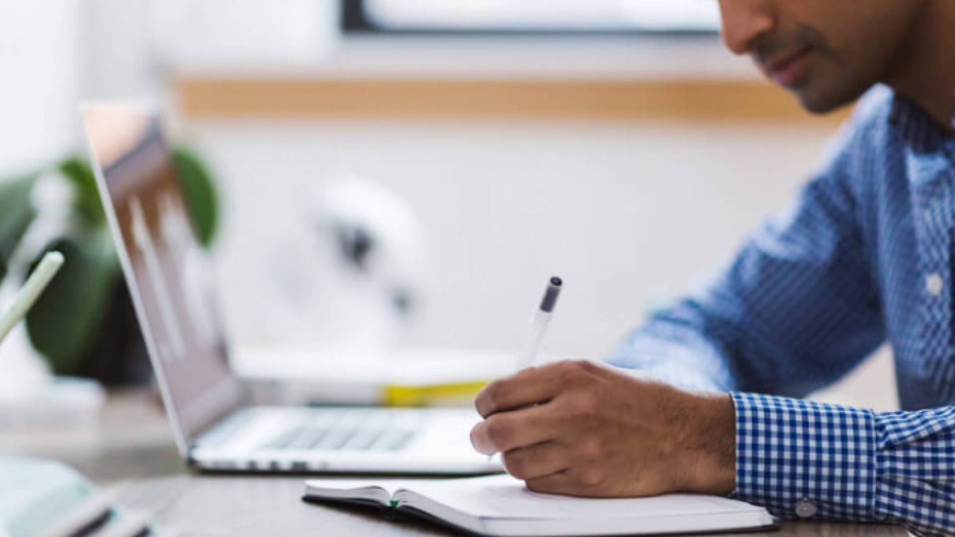 التعلم عن بعد - ارشيفية