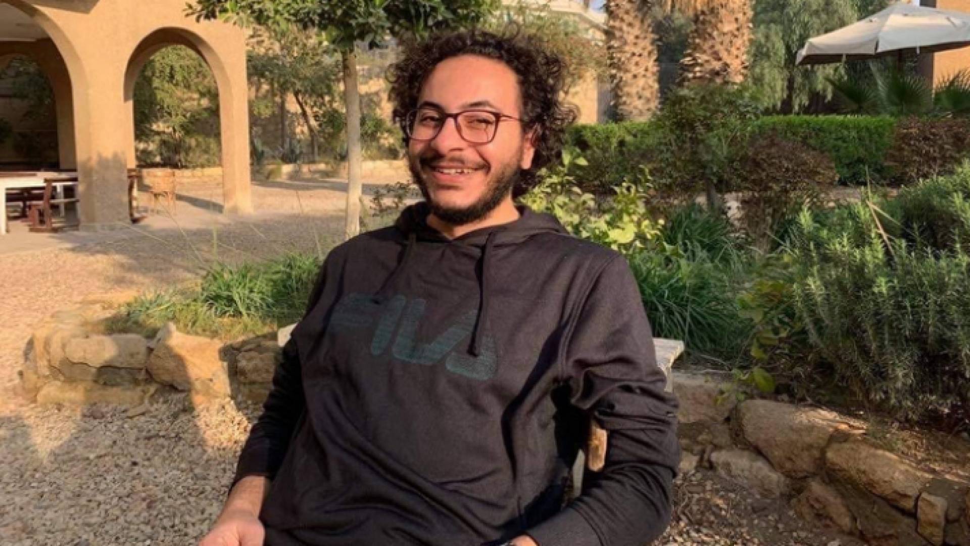 الطالب الجامعي أحمد سمير سنطاوي