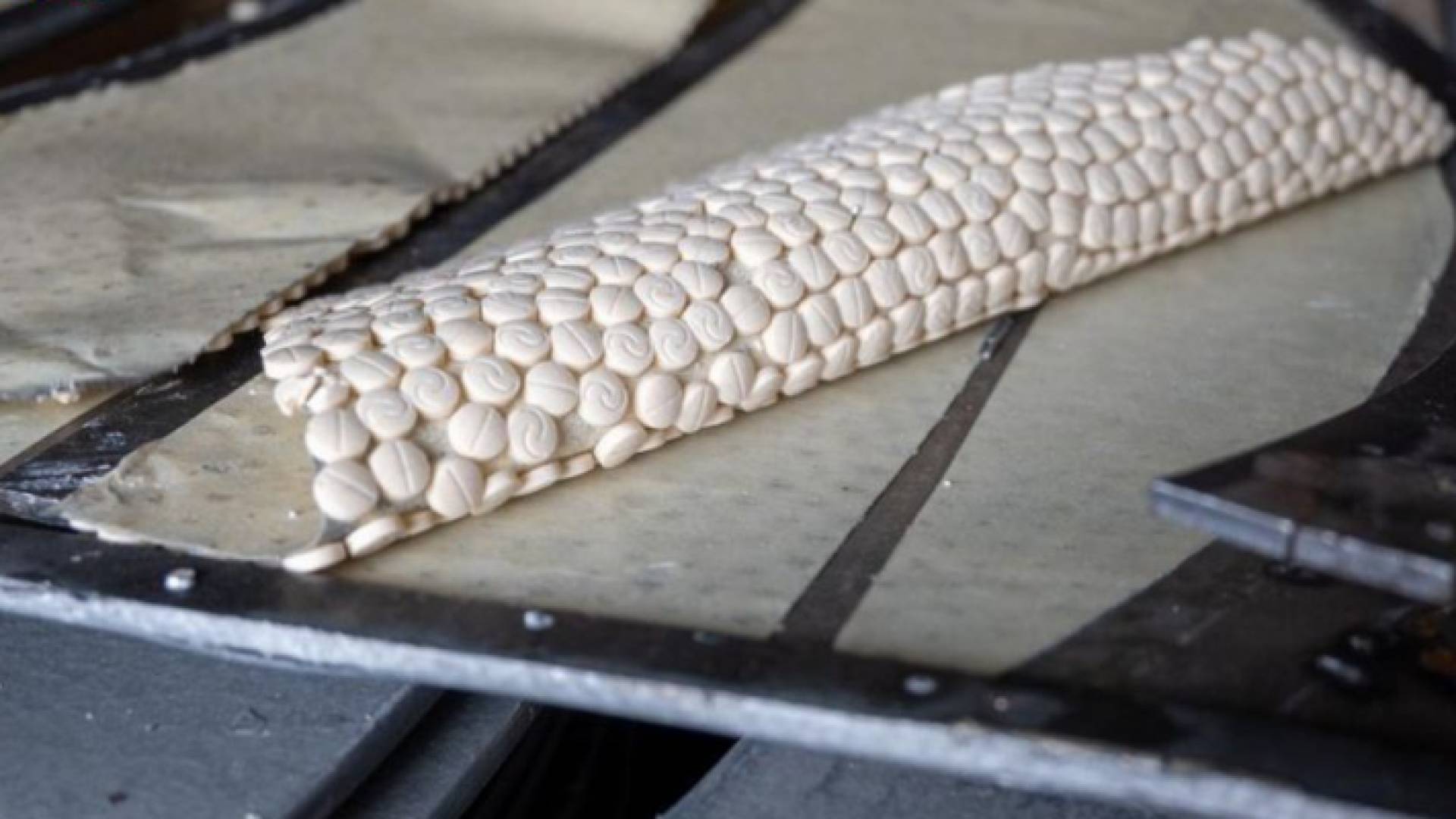 جزء من المخدرات المضبوطة