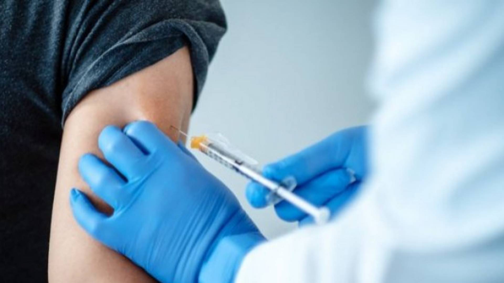 الجامعة الأردنية تؤكد استمرار إعطاء مطاعيم كورونا للمواطنين