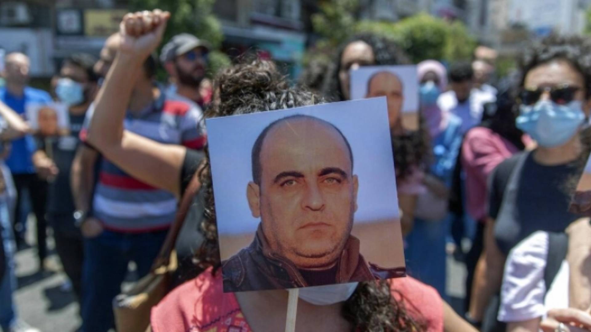 اغتيال الناشط نزار بنات