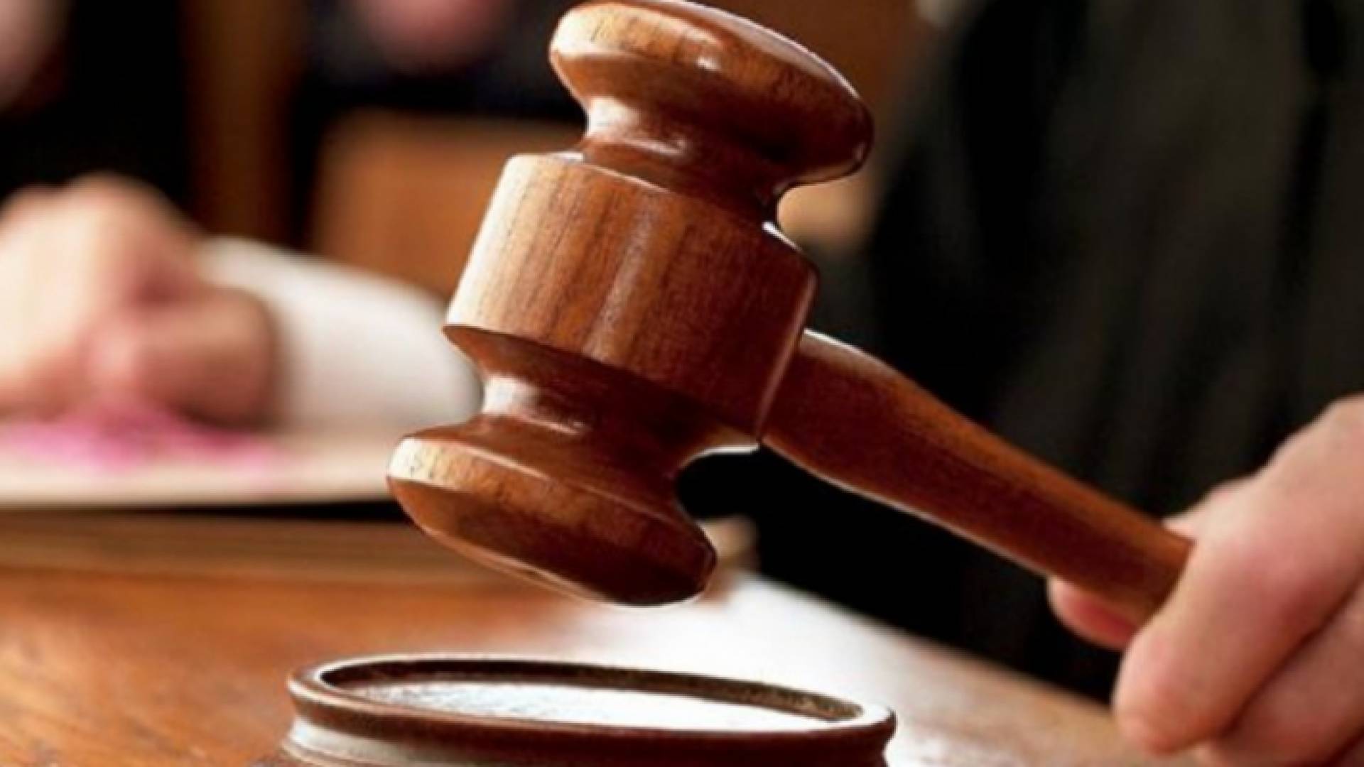 مطرقة - تعبيرية