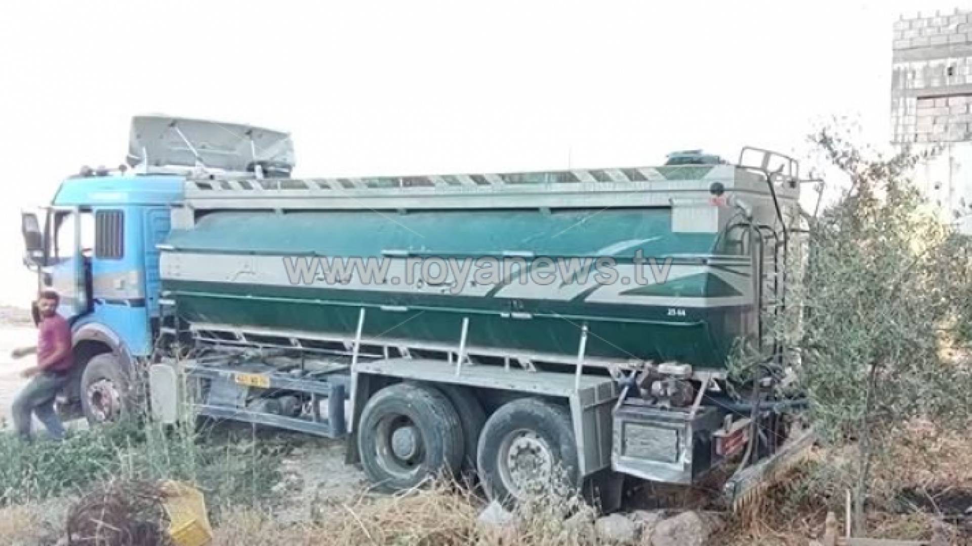 منطقة الحمارات في الرمثا بلا خطوط مياه منذ سنوات