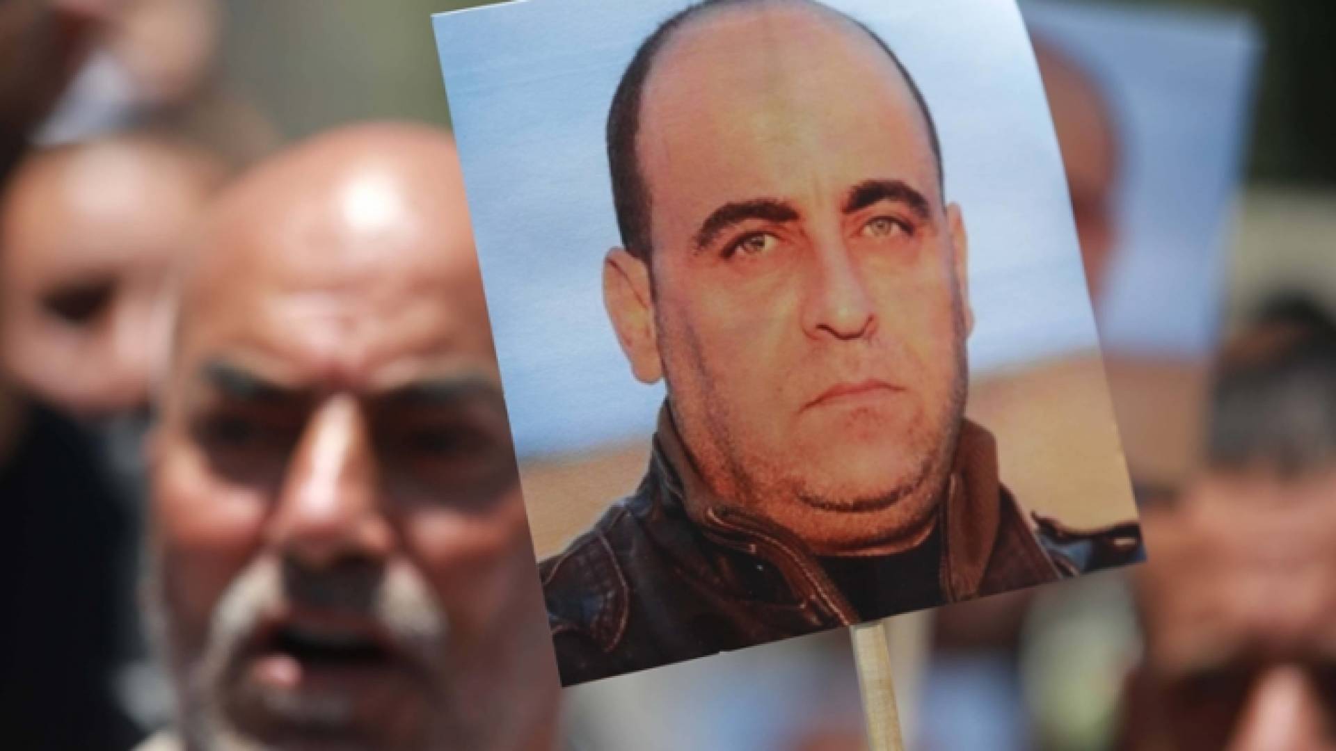 الخارجية الأمريكية تعلق على وفاة الناشط الفلسطيني نزار بنات