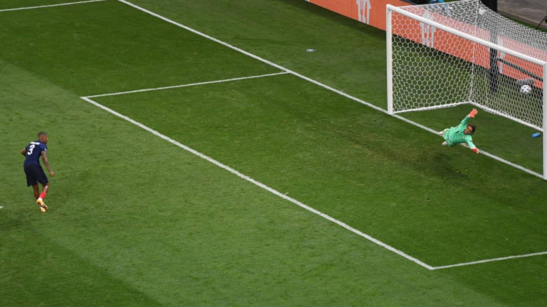 سويسرا تركل فرنسا من اليورو بركلات الترجيح