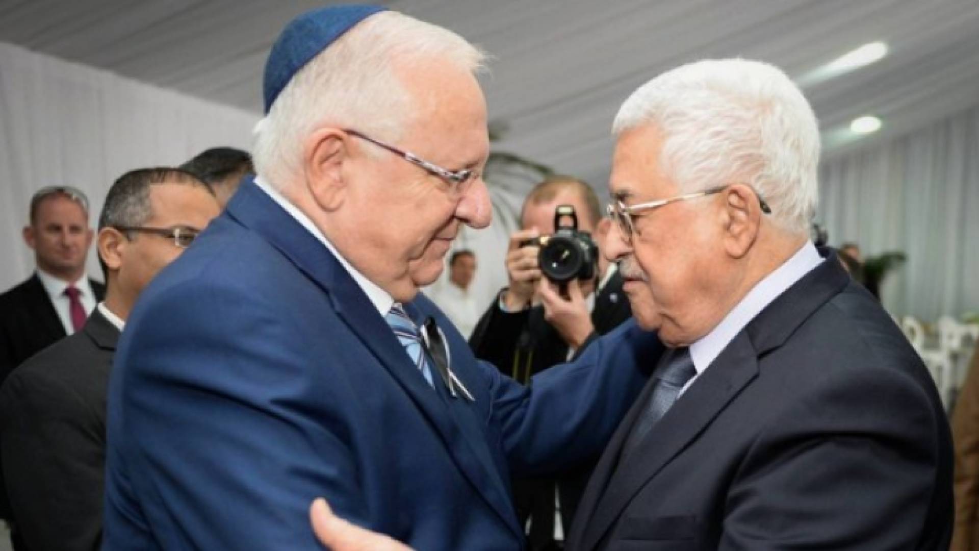 رؤوفين ريفلين وعباس - ارشيفية