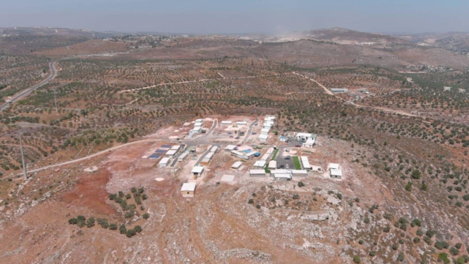 اتفاق تسوية بين الاحتلال والمستوطنين على مغادرة بؤرة إستيطانية مقامة على جبل صبيح في نابلس