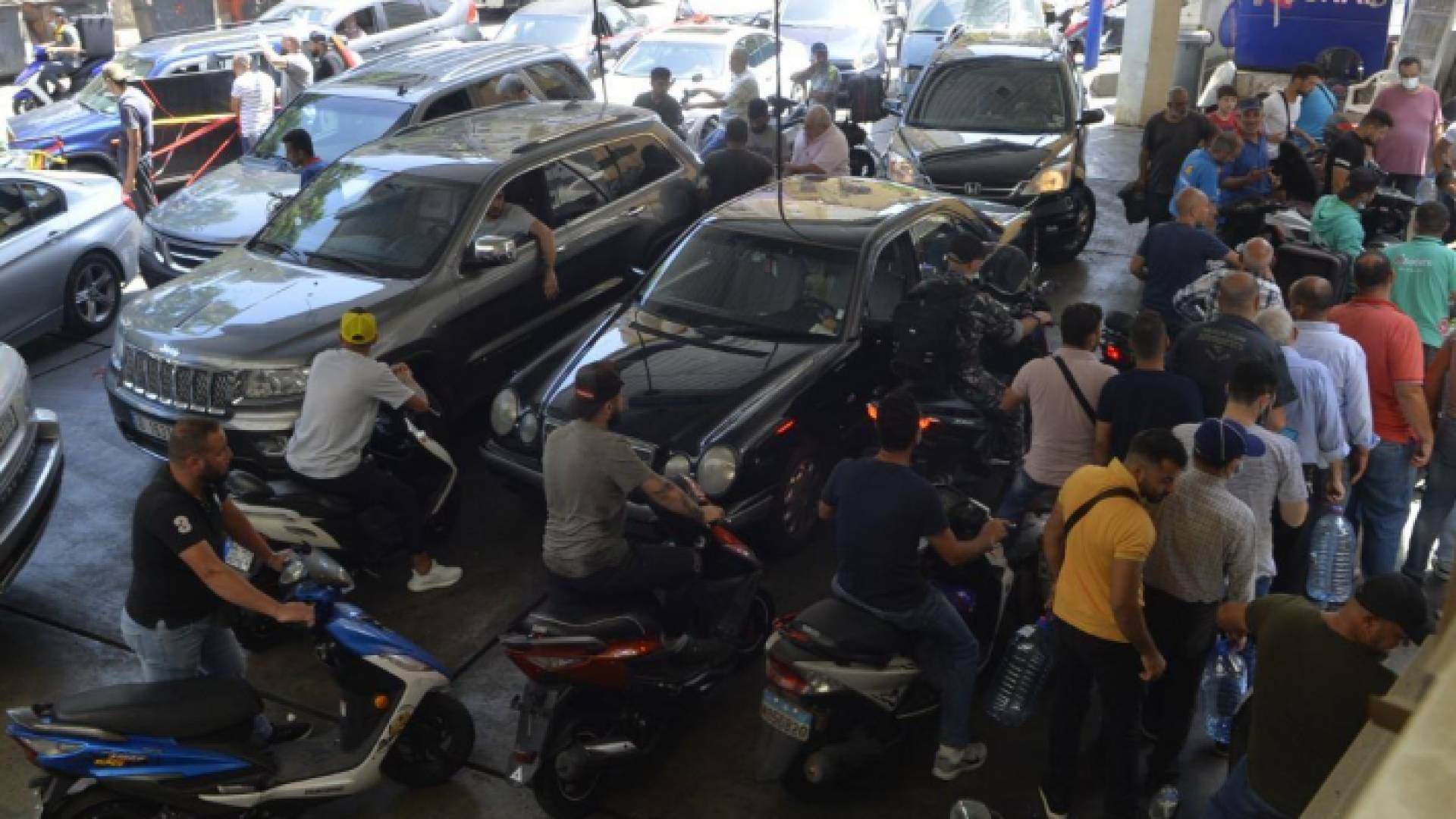 شهد سوق المحروقات في لبنان ارتفاعا جديدا في الأسعار