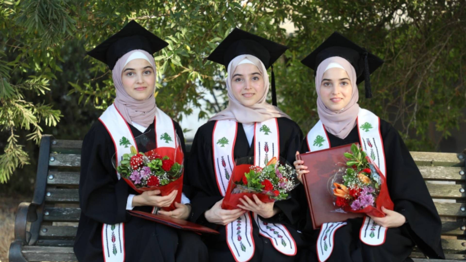 الأخوات الفلسطينيات الثلاث