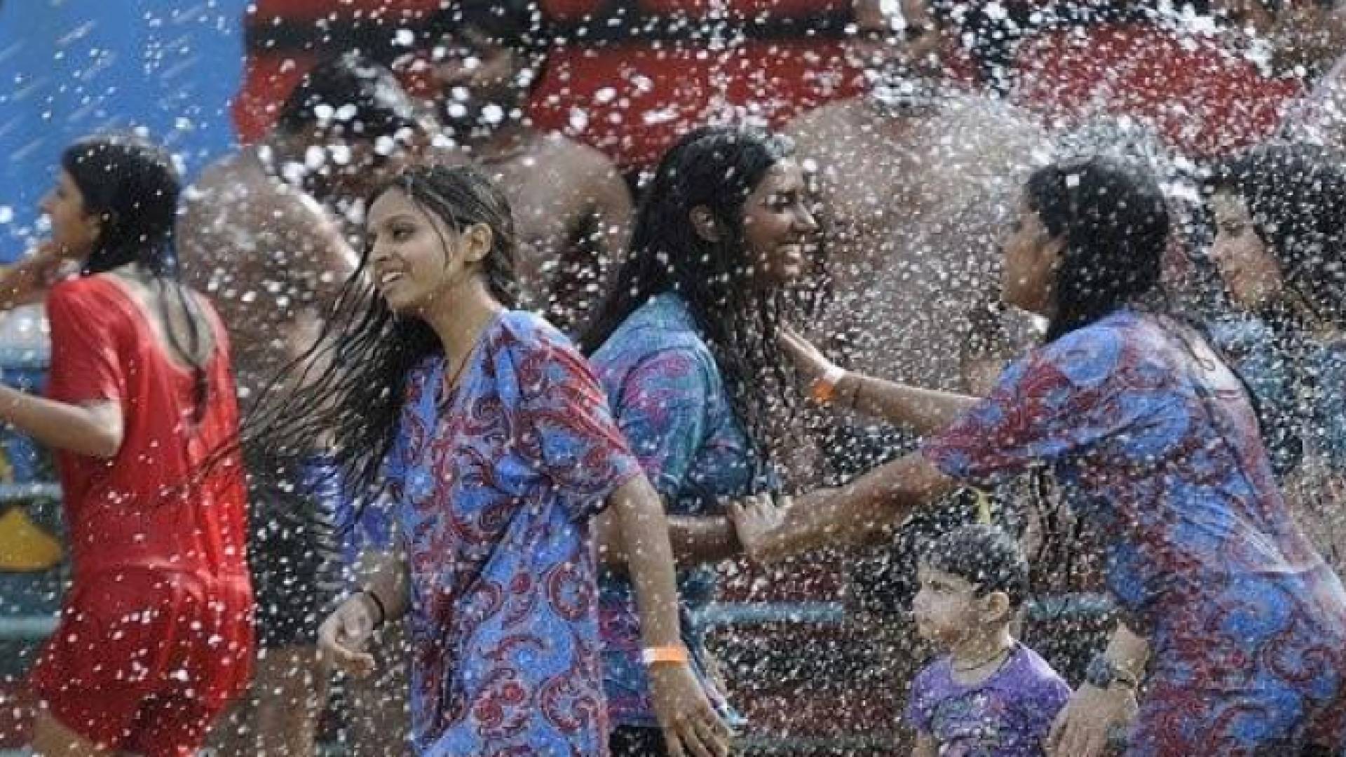 تجاوزت درجات الحرارة في الهند ساعات النهار 40 درجة