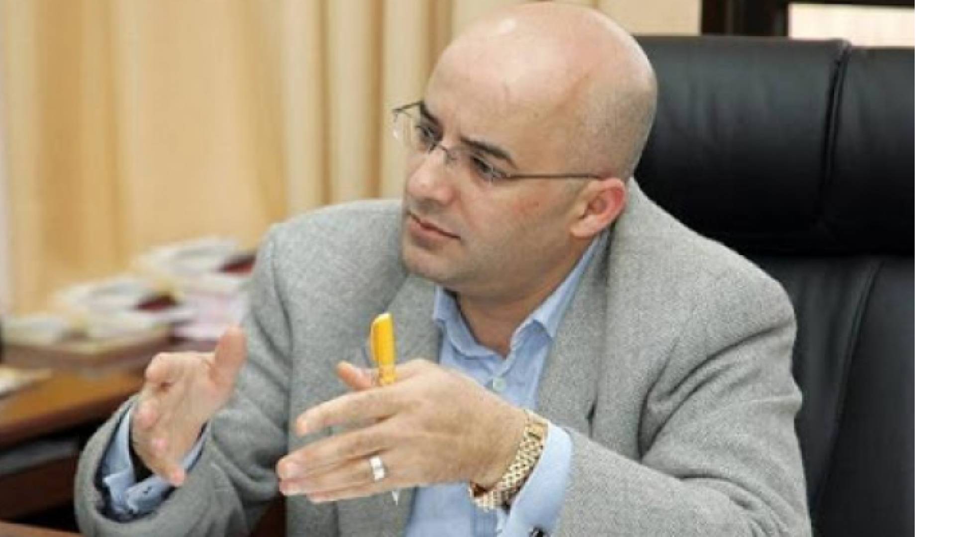 الدكتور مهند مبيضين