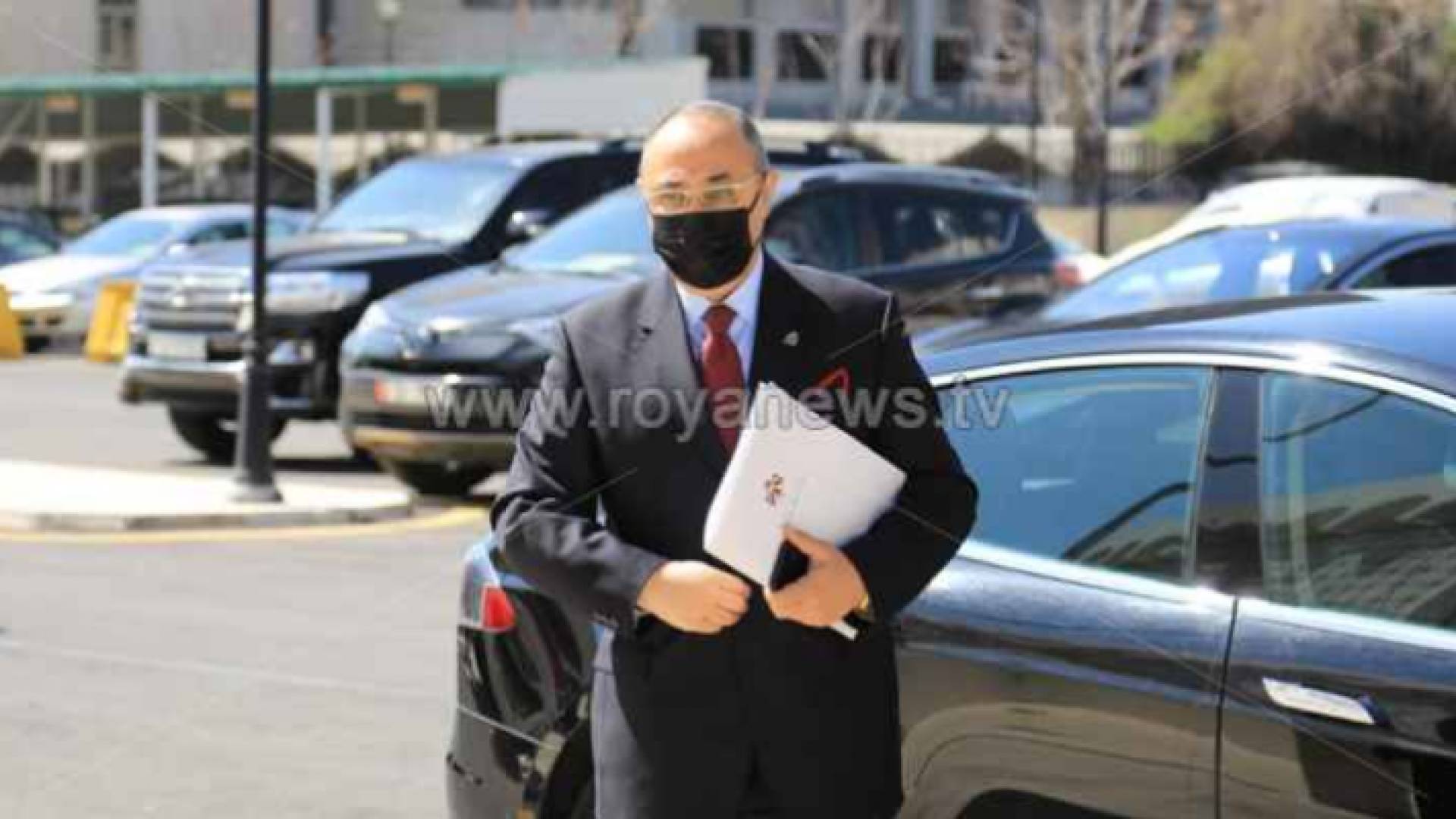 دودين يزور هيئة الإعلام ويؤكد أهمية توفير المعلومات والحقائق لدحض الإشاعات