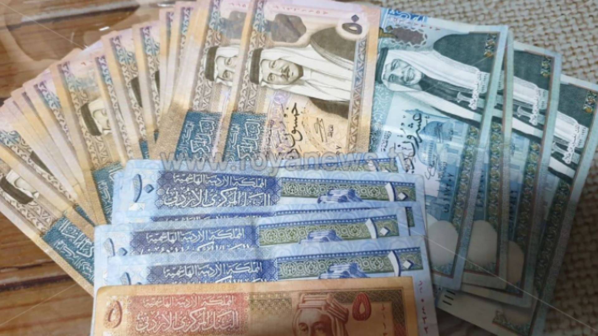 فئات نقدية من العملة الأردنية - أرشيفية