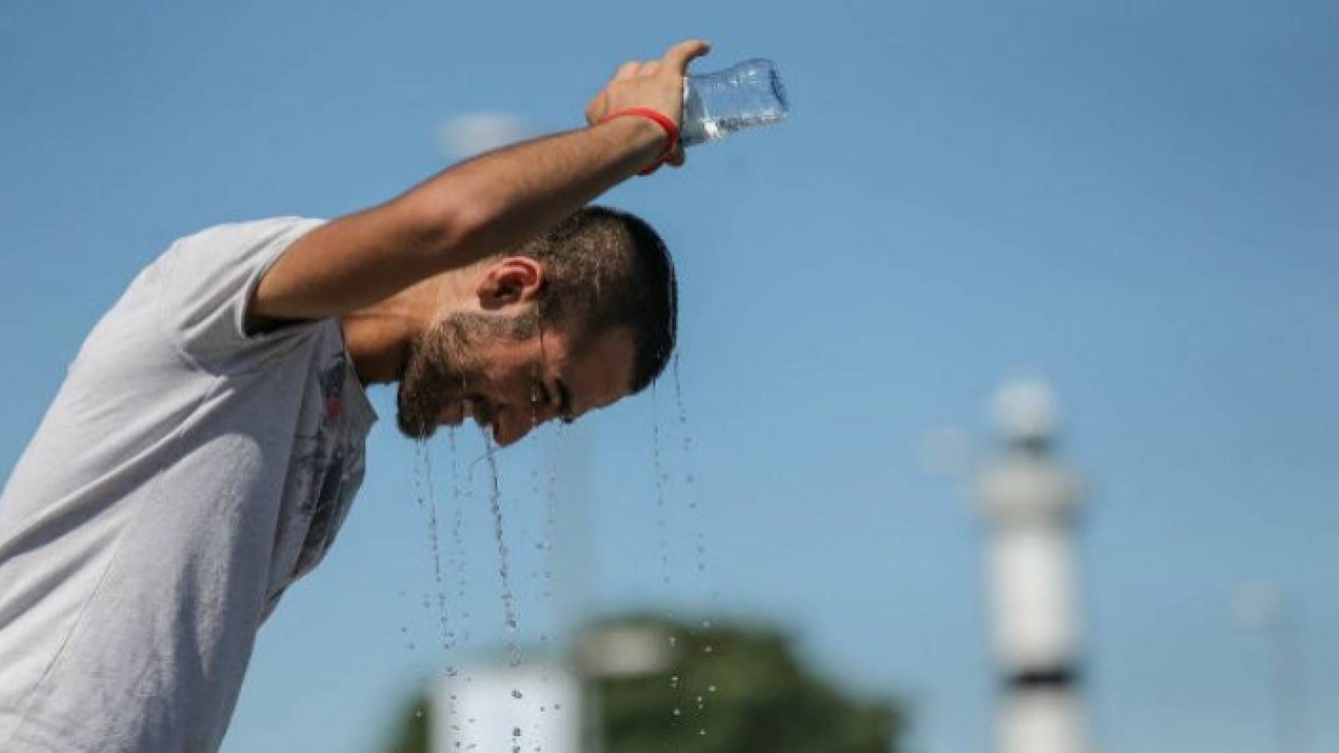 أجواء حارة - تعبيرية