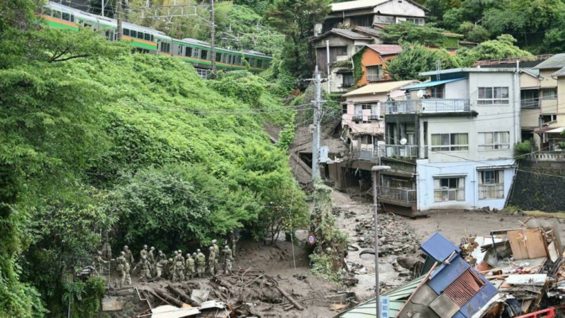 24 شخصا لا يزالون في عداد المفقودين في اليابان جراء الانزلاقات الأرضية