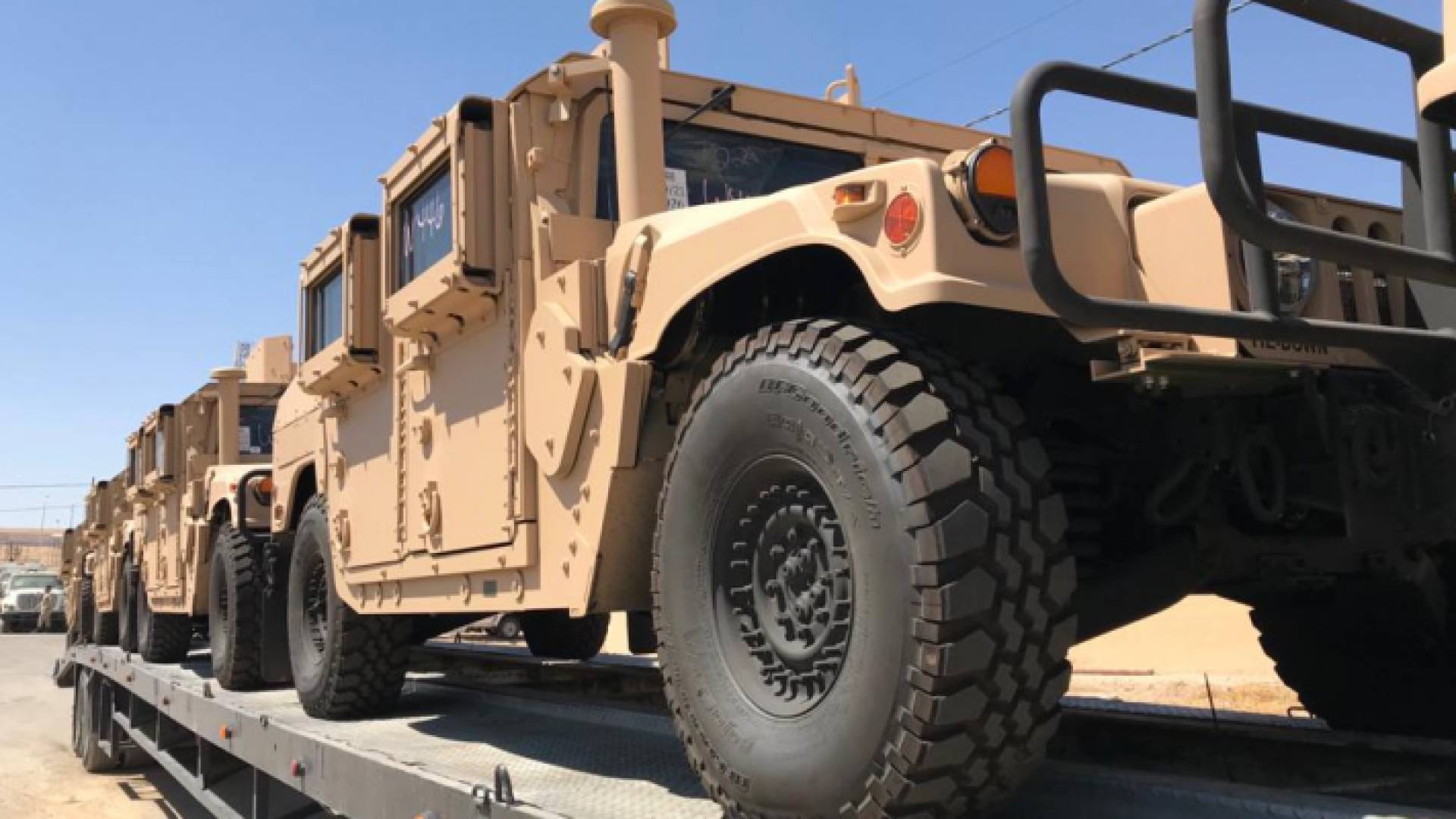 جانب من العربات العسكرية