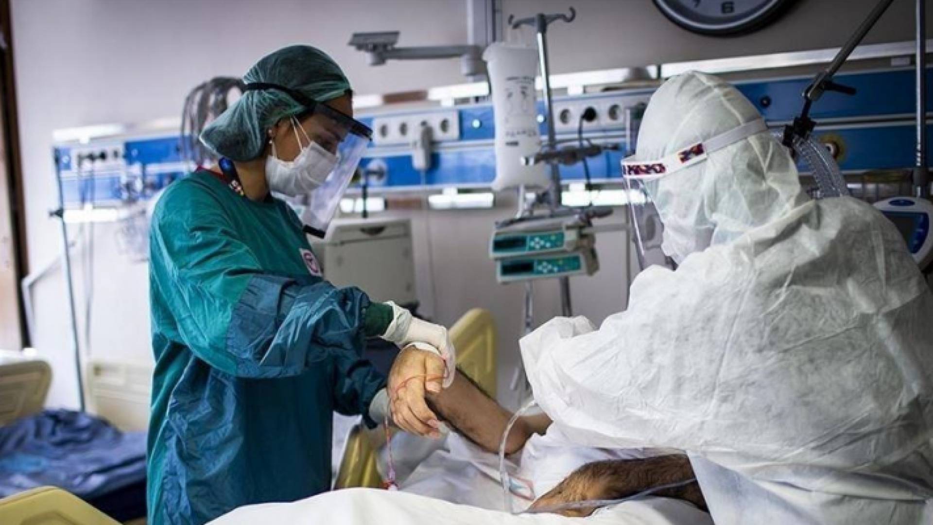 من داخل إحدى غرف العناية الحثيثة بأحد المستشفيات