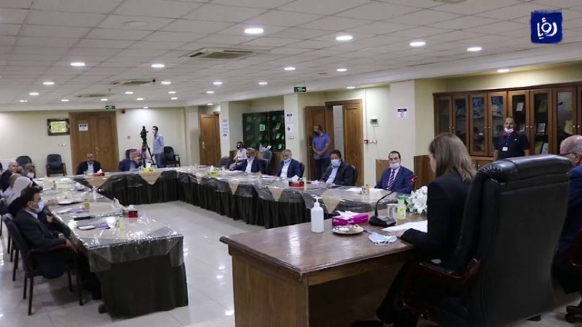 القطاعات الصناعية والتجارية في الزرقاء تعرض تحدياتها على الحكومة