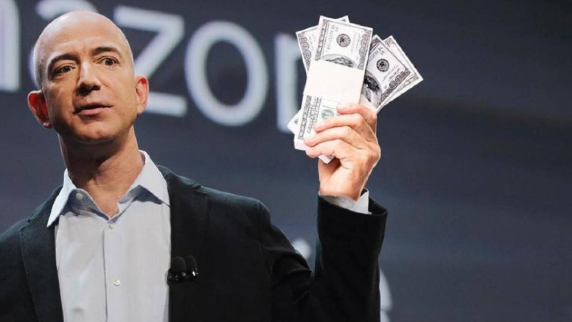 الرئيس التنفيذي السابق لأمازون جيف بيزوس