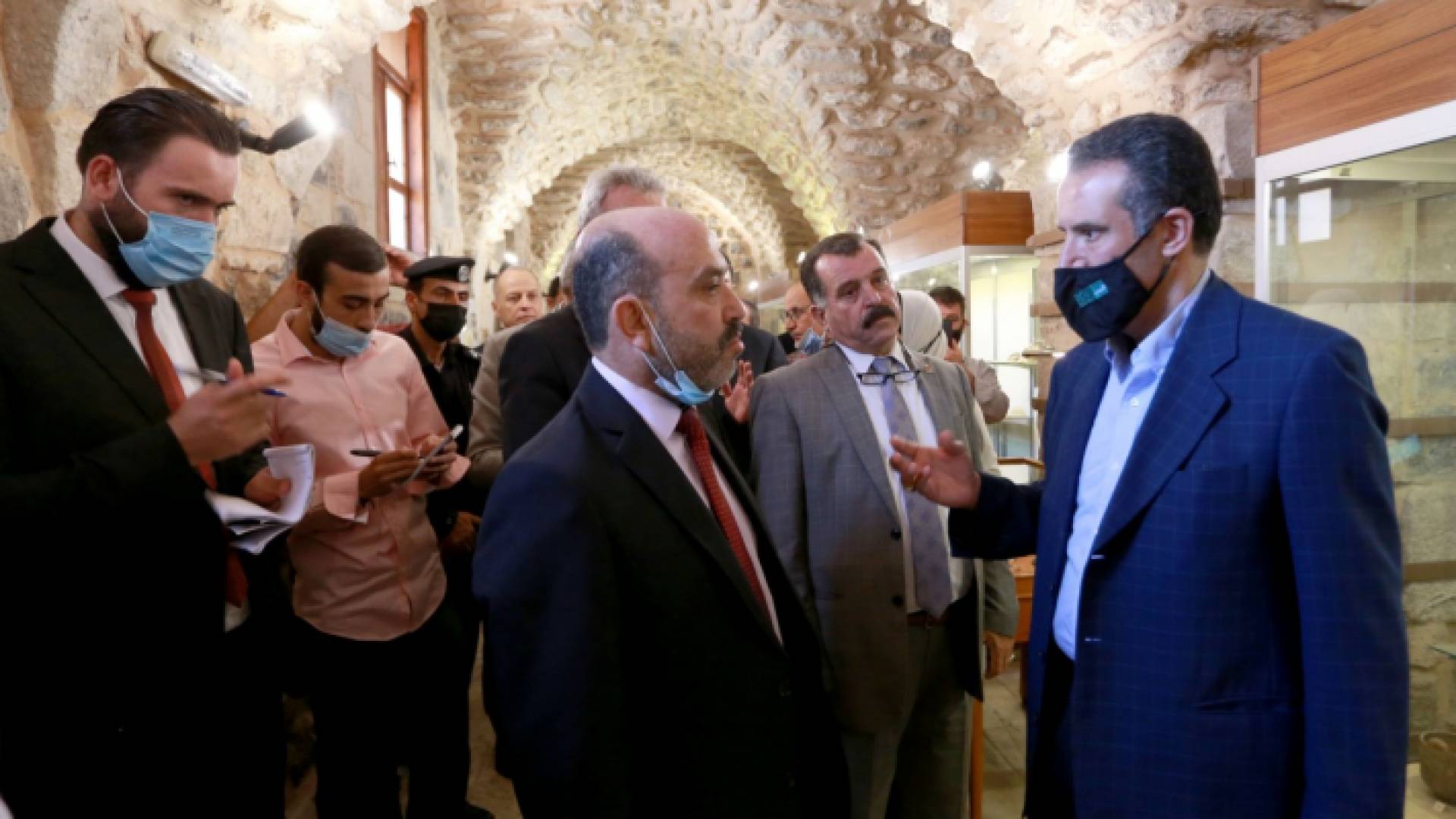 جانب من زيارة وزير السياحة والآثار إلى مدينة إربد