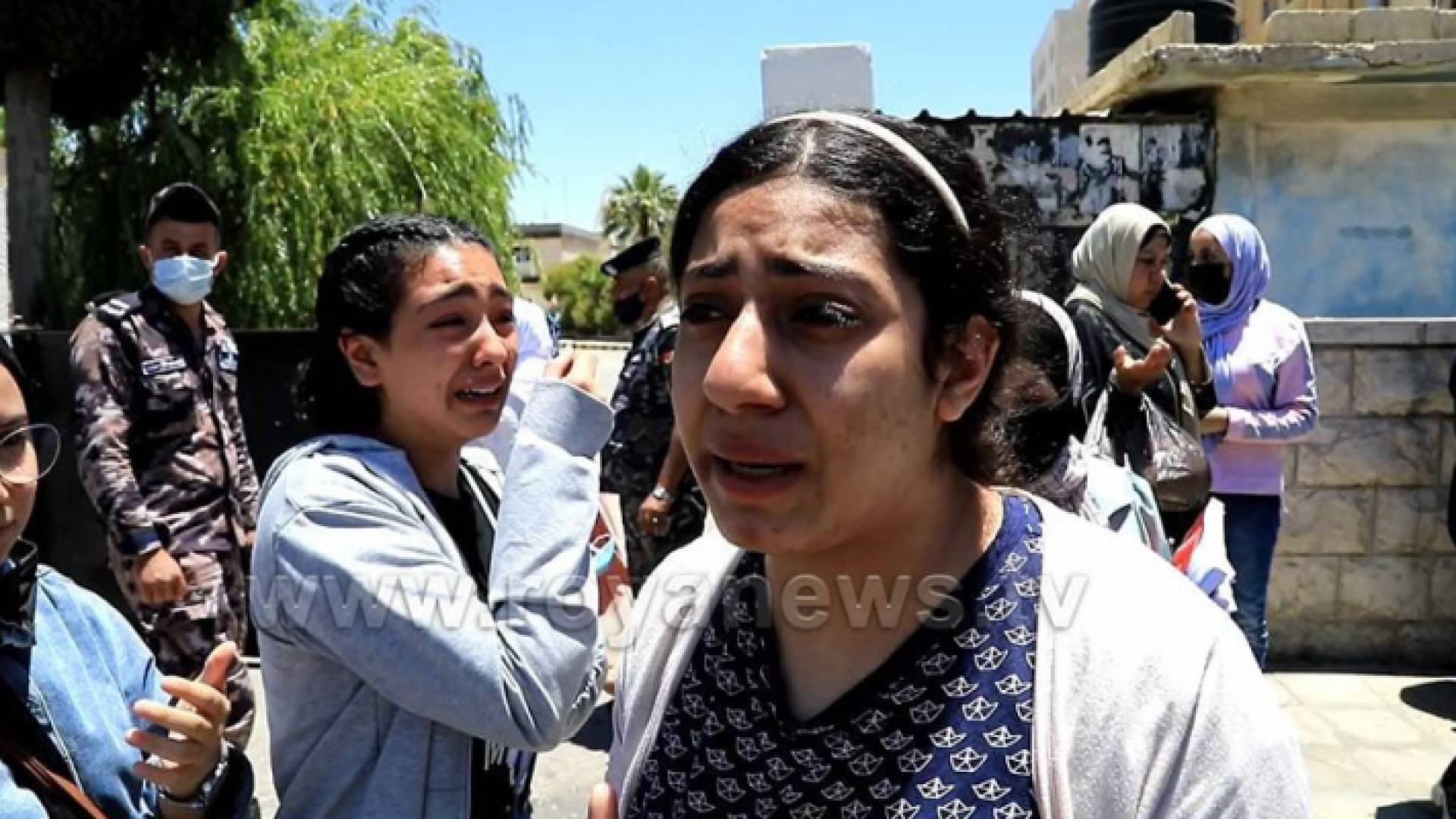 طالبات توجيهي بعد امتحان الفيزياء