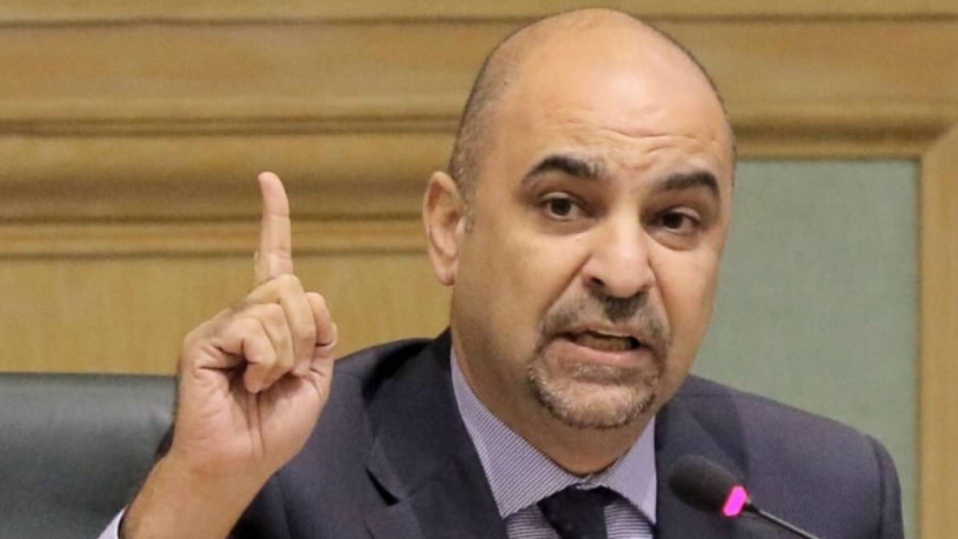 النائب السابق طارق خوري