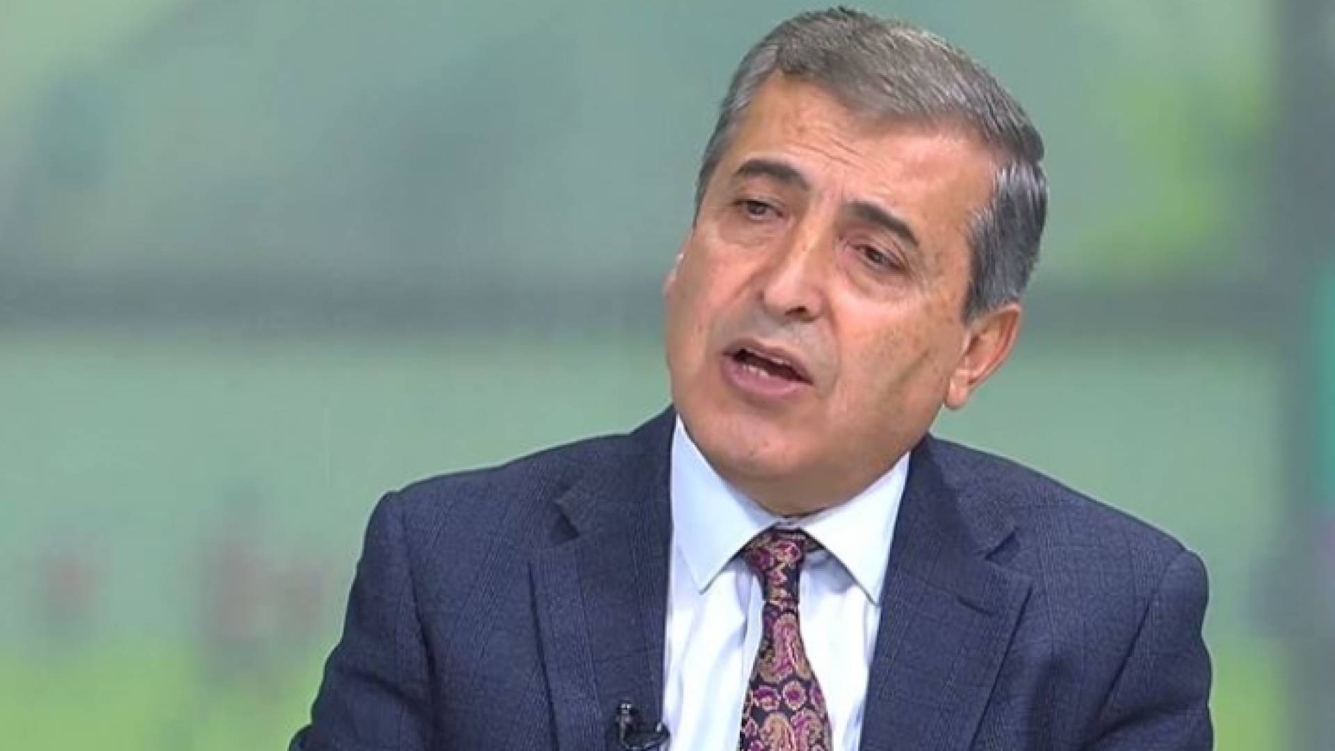 أستاذ العلاقات الدولية الدكتور حسن المومني