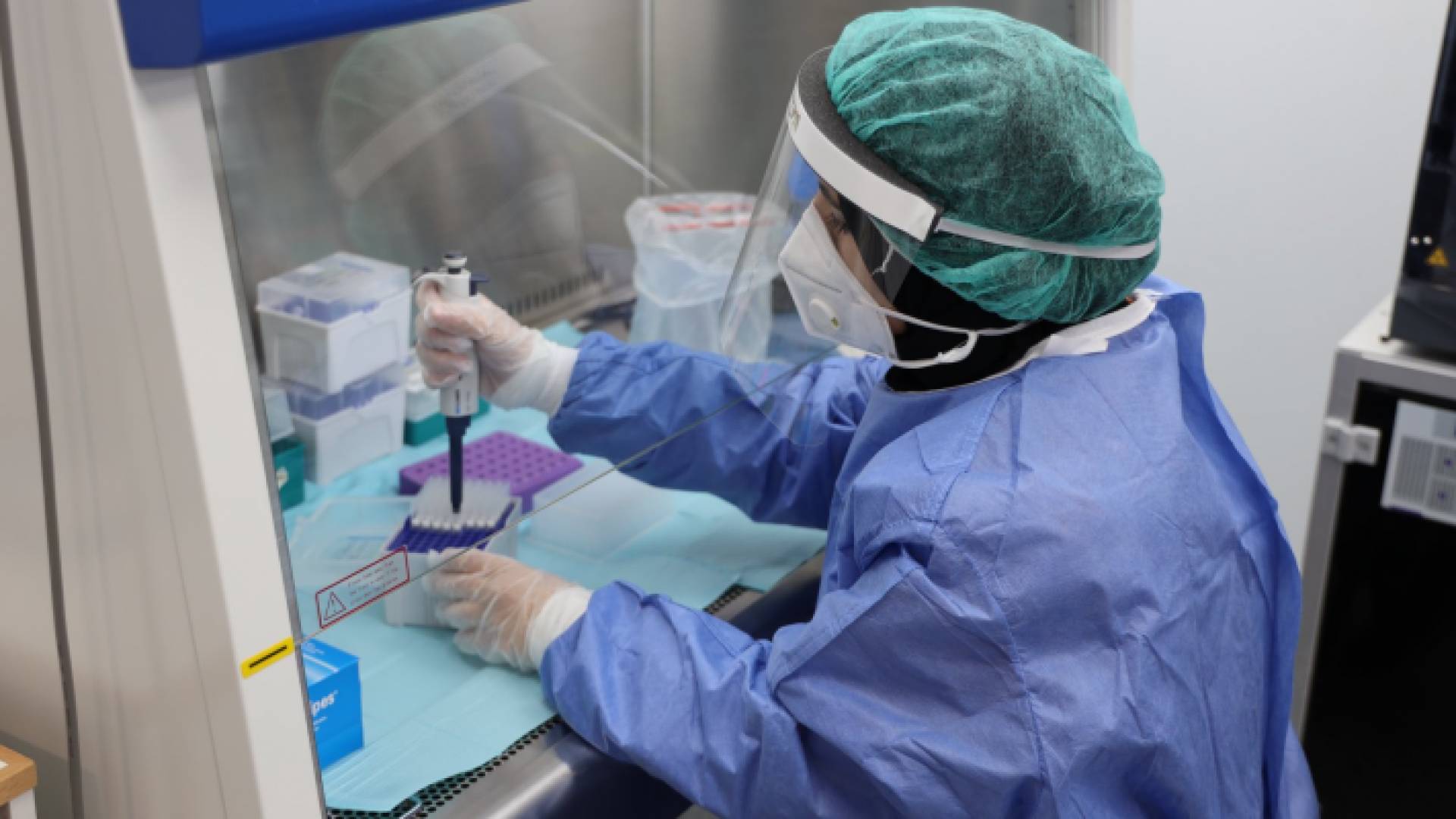 أحد المختبرات في فلسطين