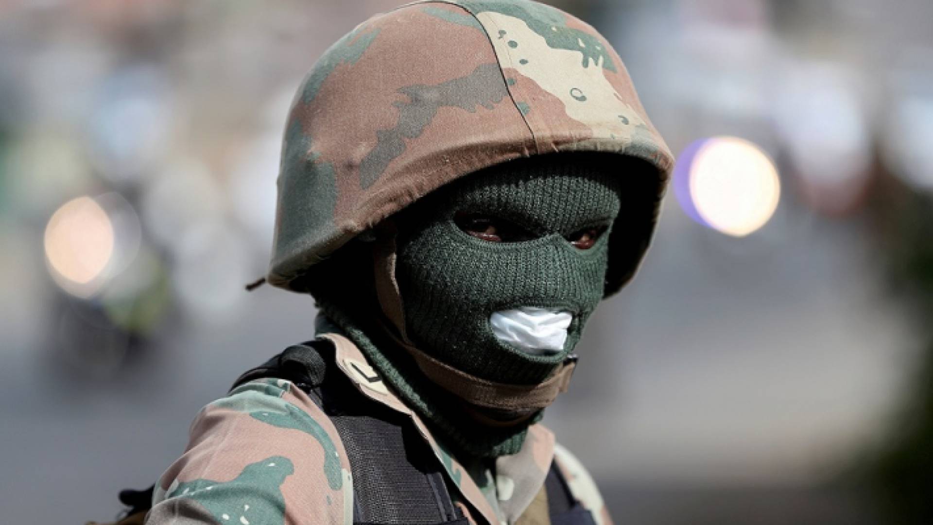 شوهد جنود يقومون بدوريات في شوارع بيترماريتسبرغ