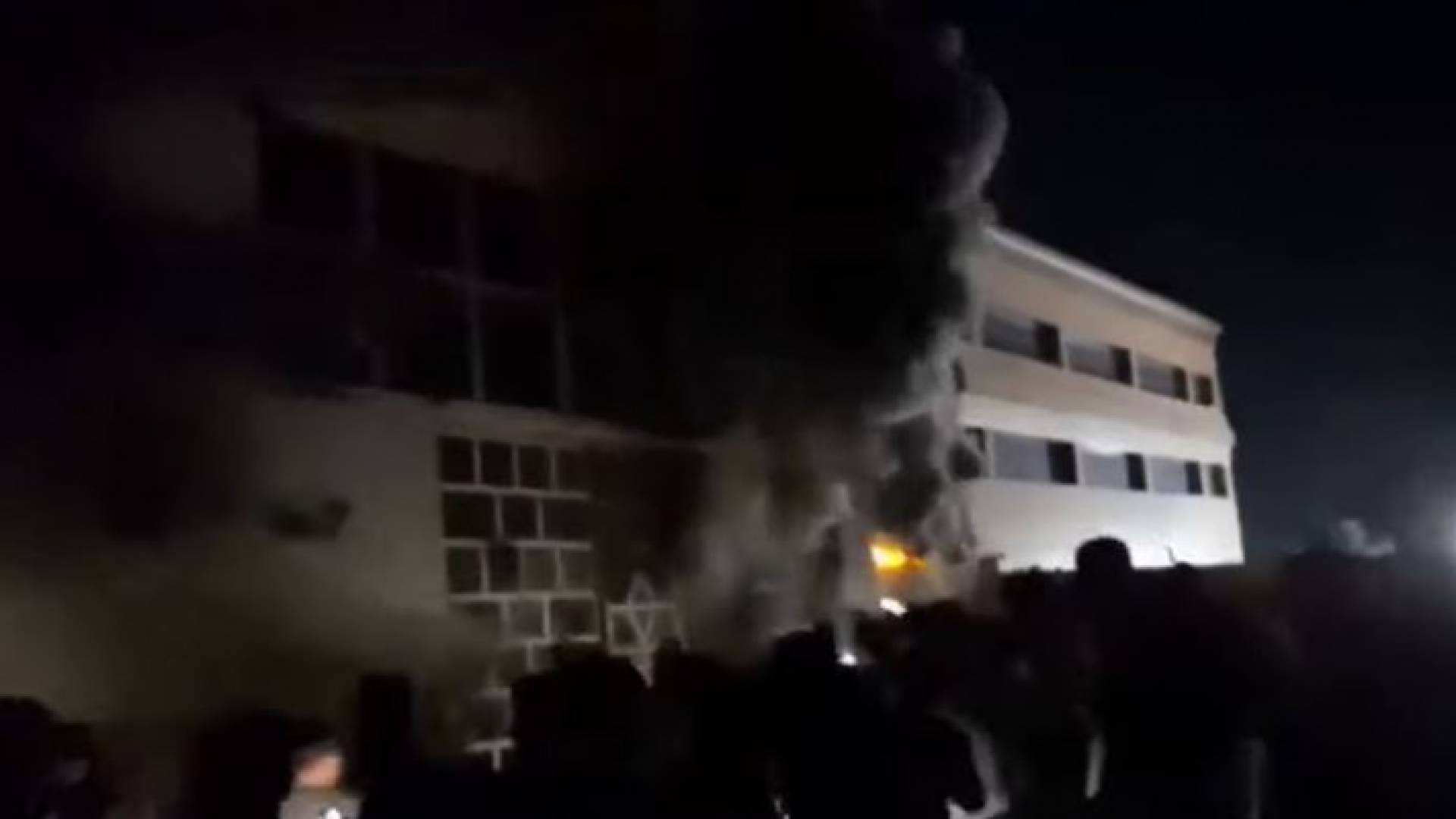 ارتفاع حصيلة وفيات حريق "مركز العزل" في العراق الى 41 شخصاً