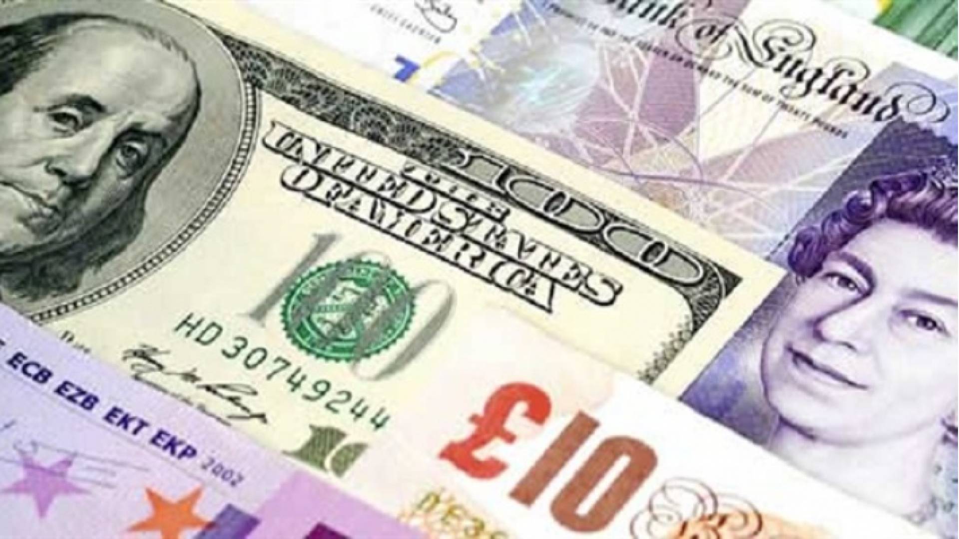 الاسترليني يهبط أمام الدولار