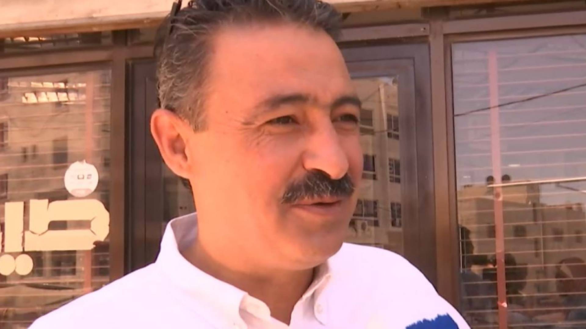 أحد المواطنين يتحدث لرؤيا