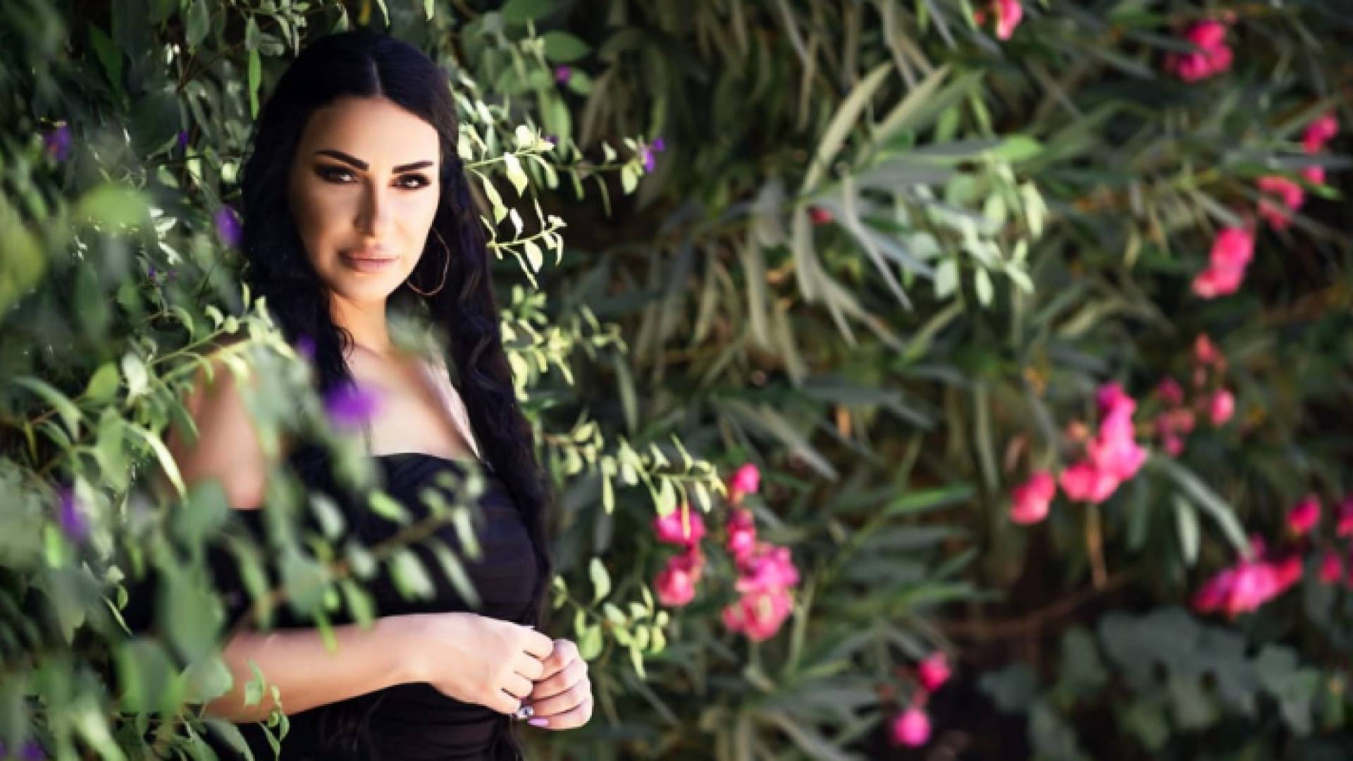 الفنانة الفلسطينية إلهام روحانا