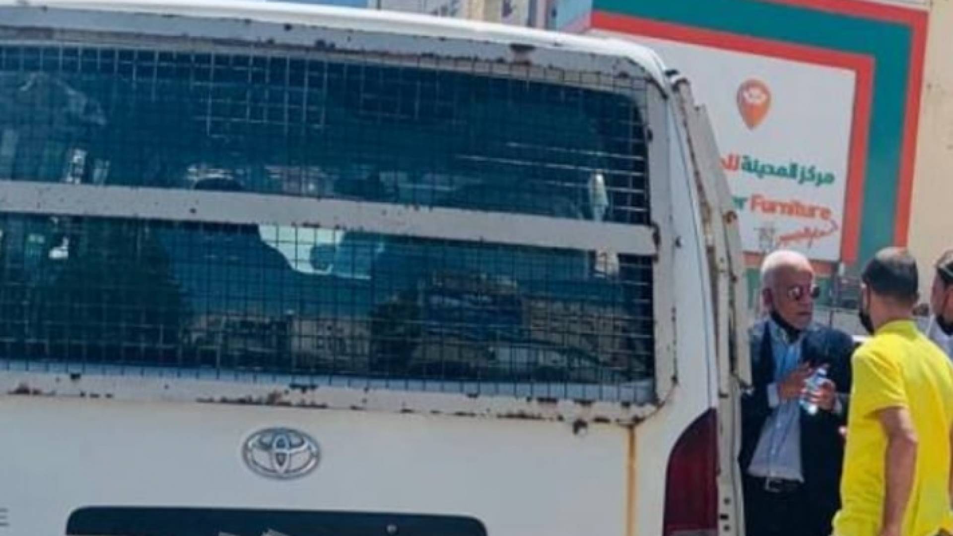 الوزير المفلح خلال جولة لضبط المتسولين