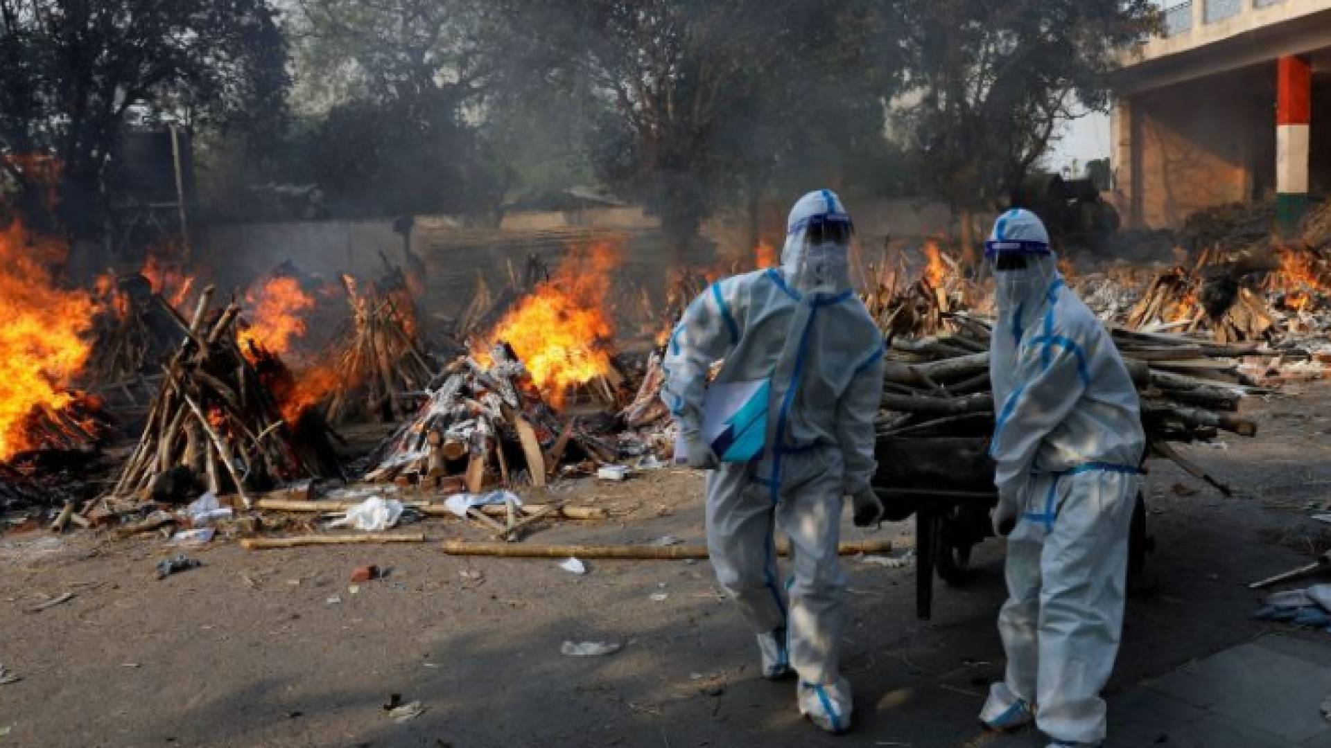 محرقة جثث في الهند