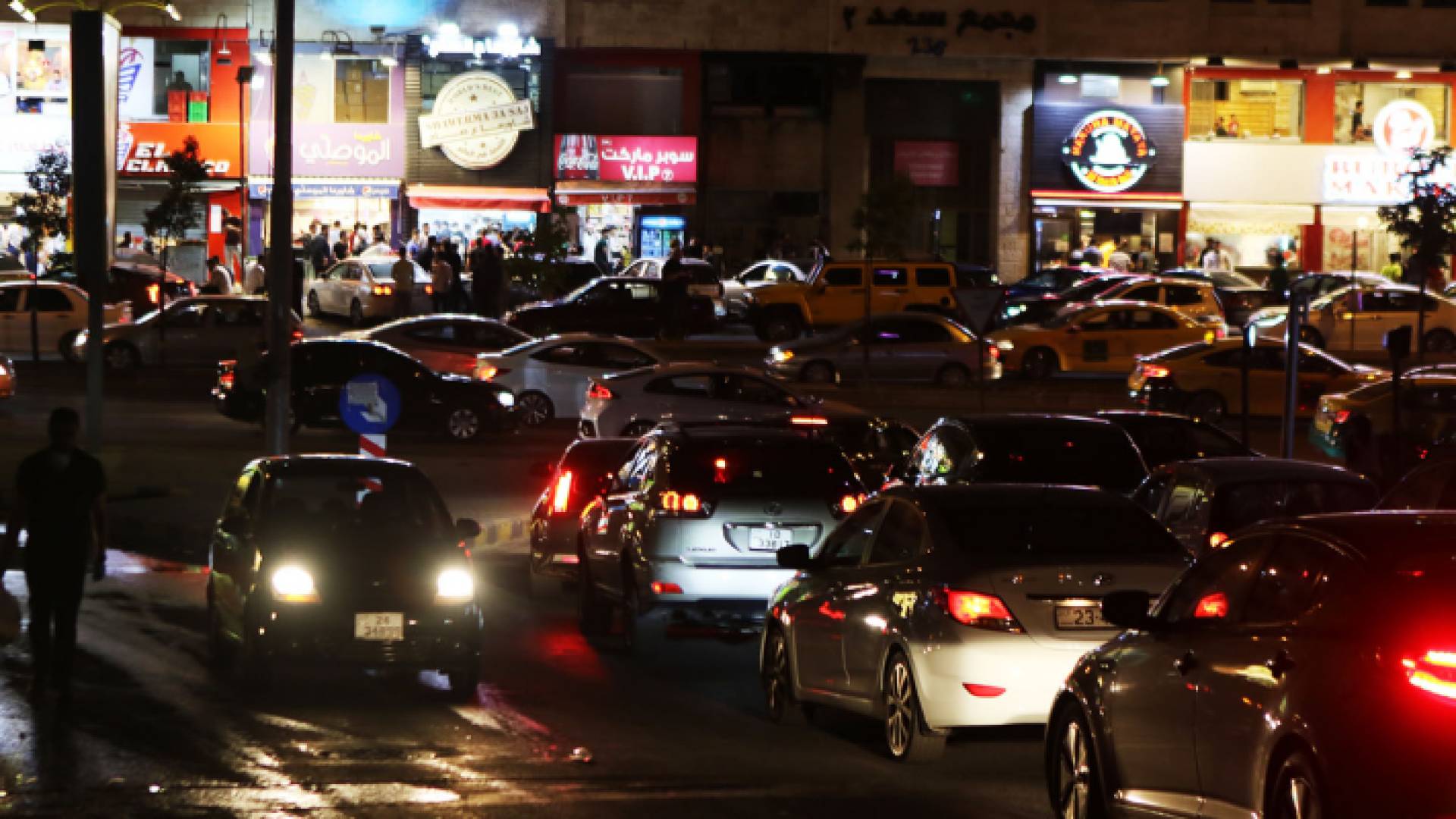 مشهد من ازدحام الأسواق