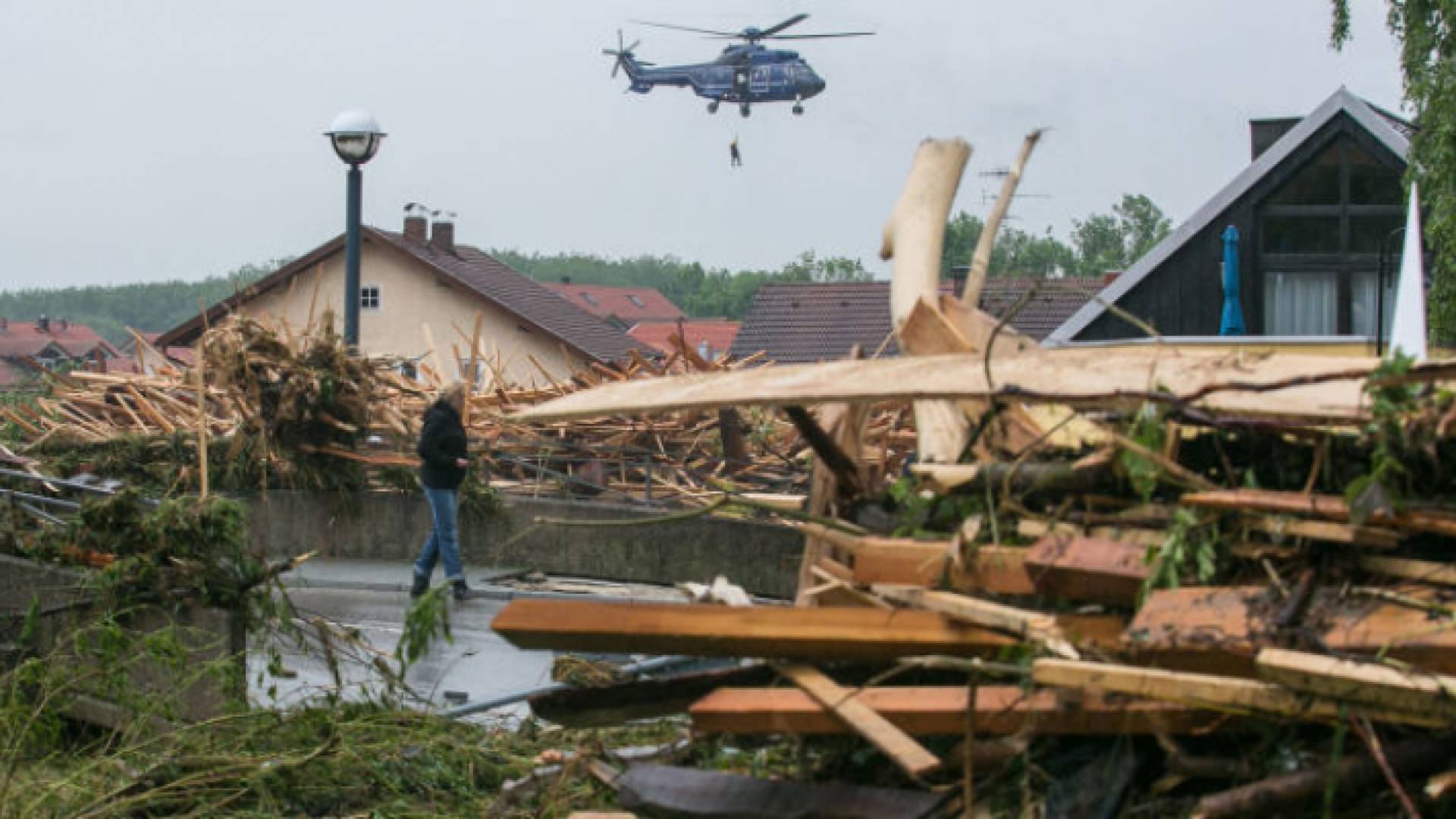 حصيلة مأساوية لأسوأ كارثة طبيعية منذ نصف قرن