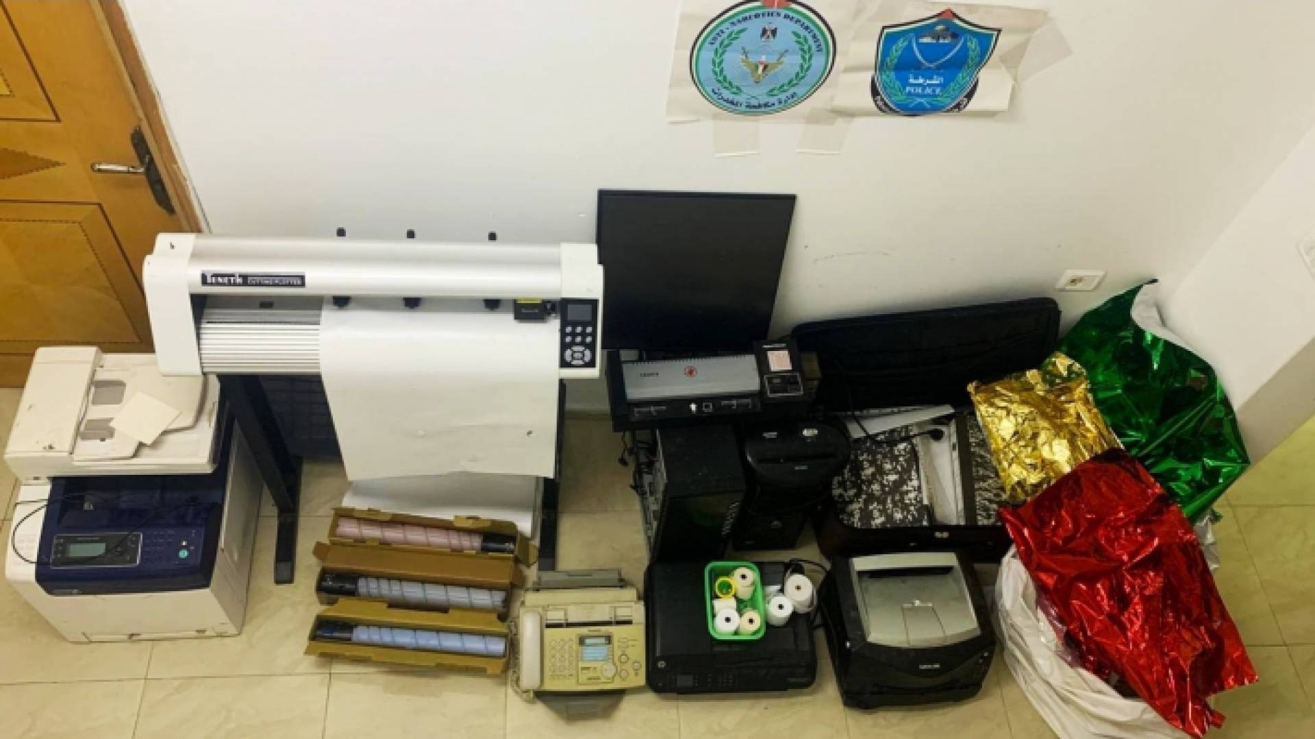 الشرطة الفلسطينية تضبط معملاً متطوراً لتزييف العملات في طولكرم