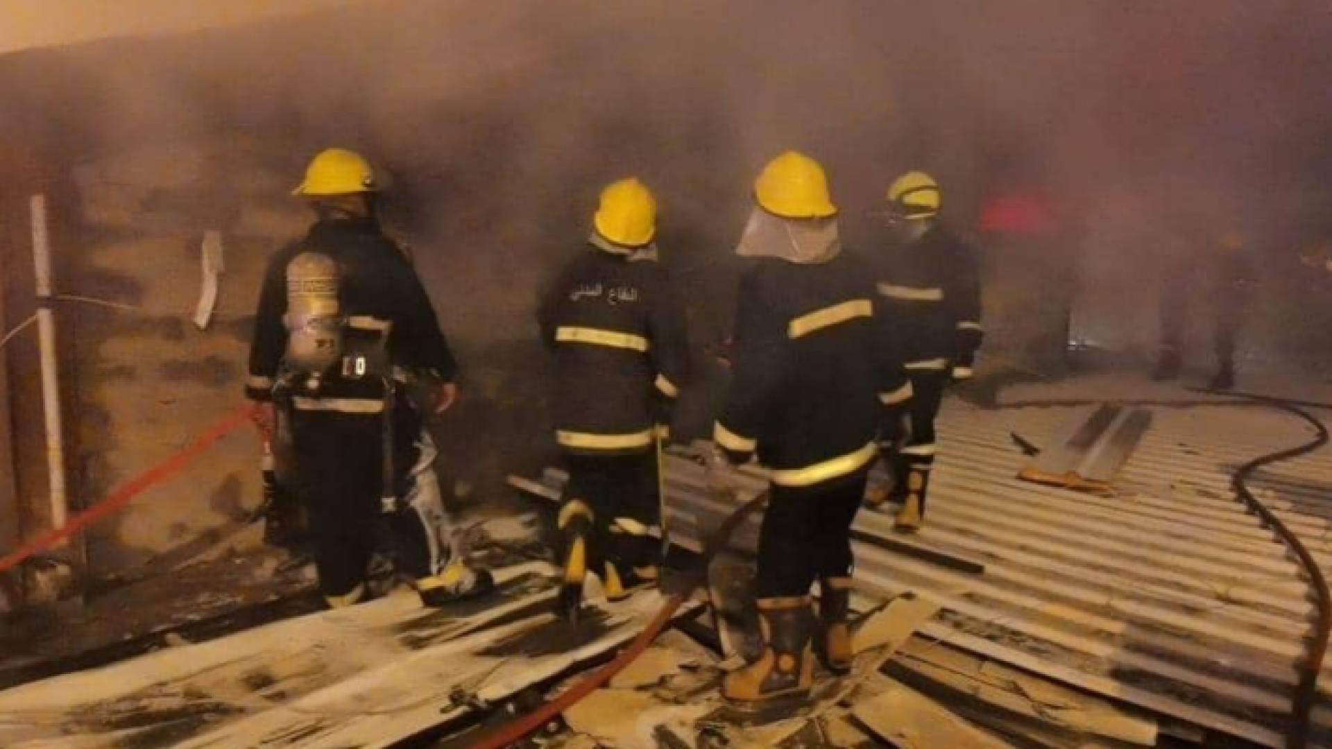 فرق الإطفاء هرعت إلى مكان الحريق