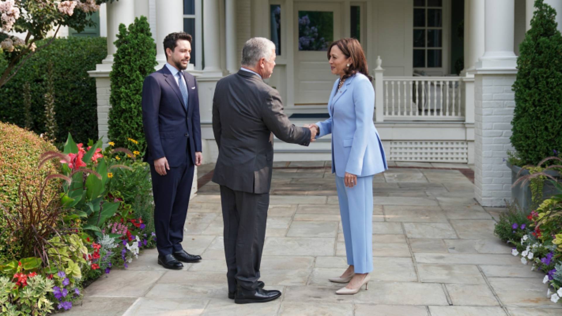 كامالا هاريس عقب لقاء الملك: نؤكد على الصداقة الطويلة بين بلدينا