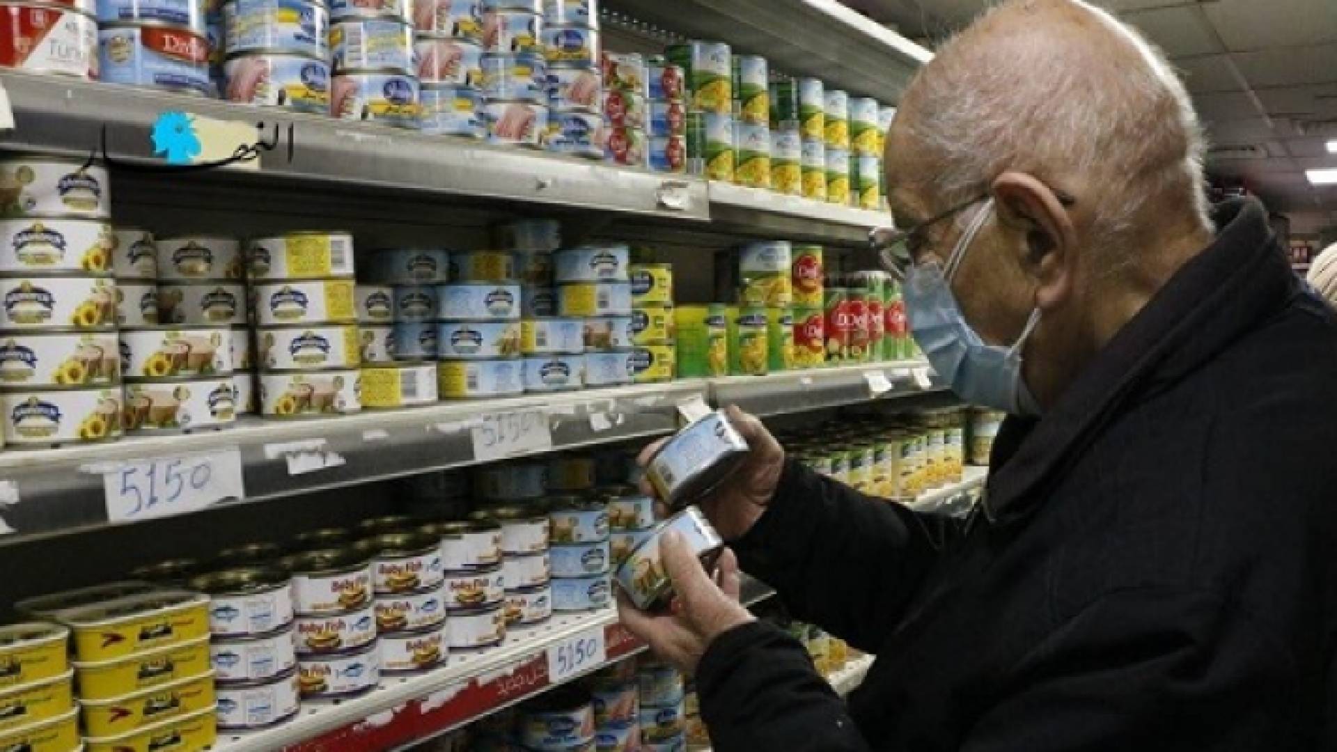 لبناني داخل متجر للتسوق - أرشيفية