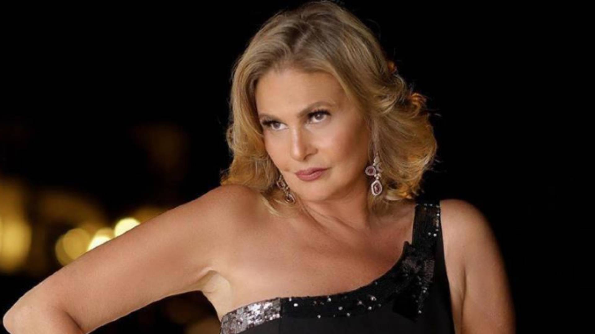 الفنانة المصرية يسرا